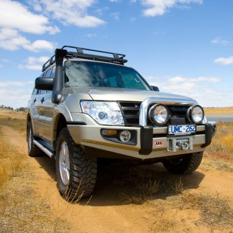 Силовой бампер ARB Sahara Mitsubishi Pajero 2007-2011