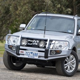 Силовой бампер ARB Delux Mitsubishi Pajero 2011-2015